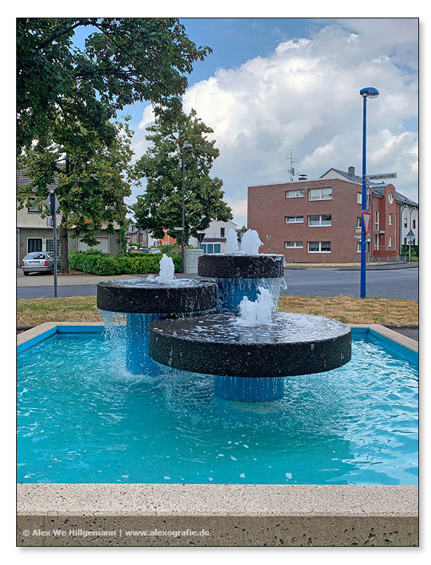 Troisdorf Oberlar Brunnen Marktplatz